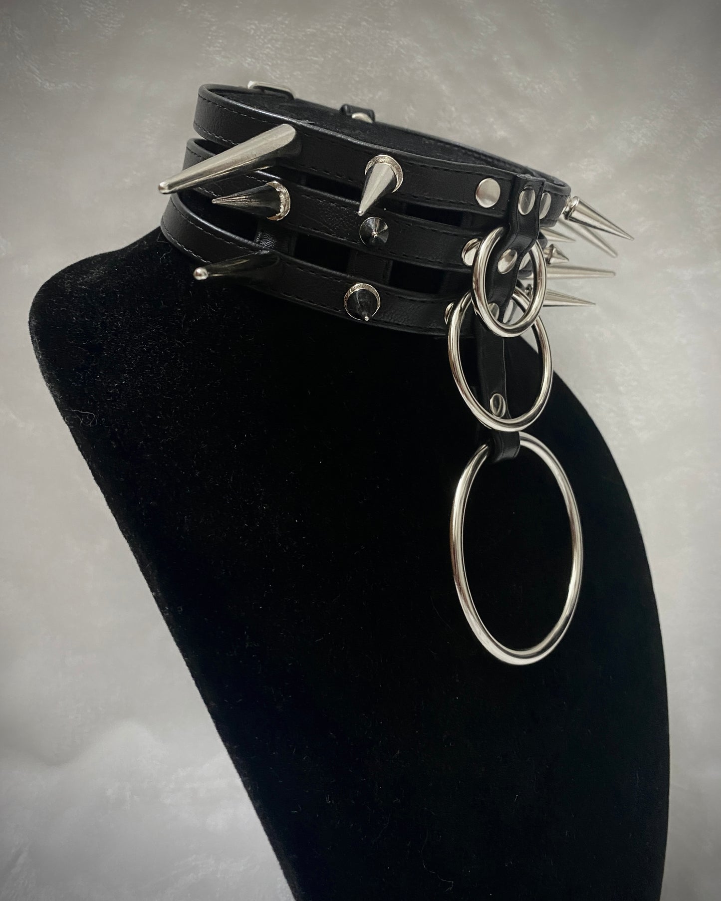 Abyss O-Ring Spiked Choker