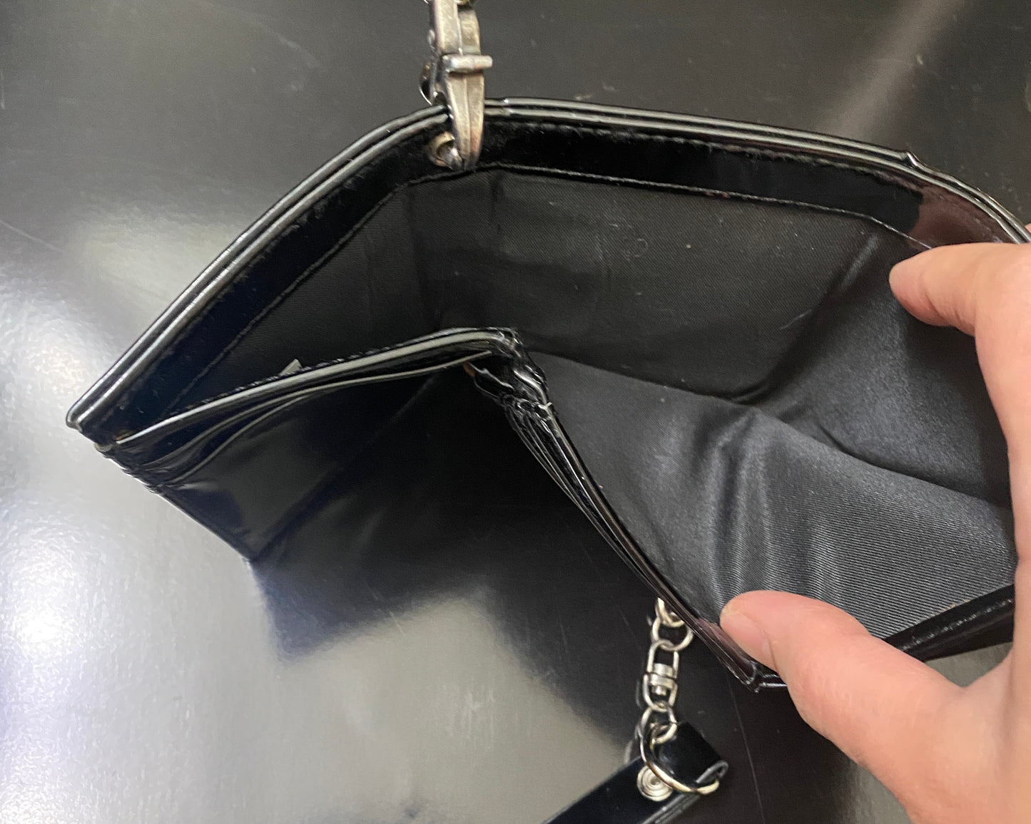 Widow Phantom Funds Trifold Wallet w/ Upgraded Heavy Duty Chain