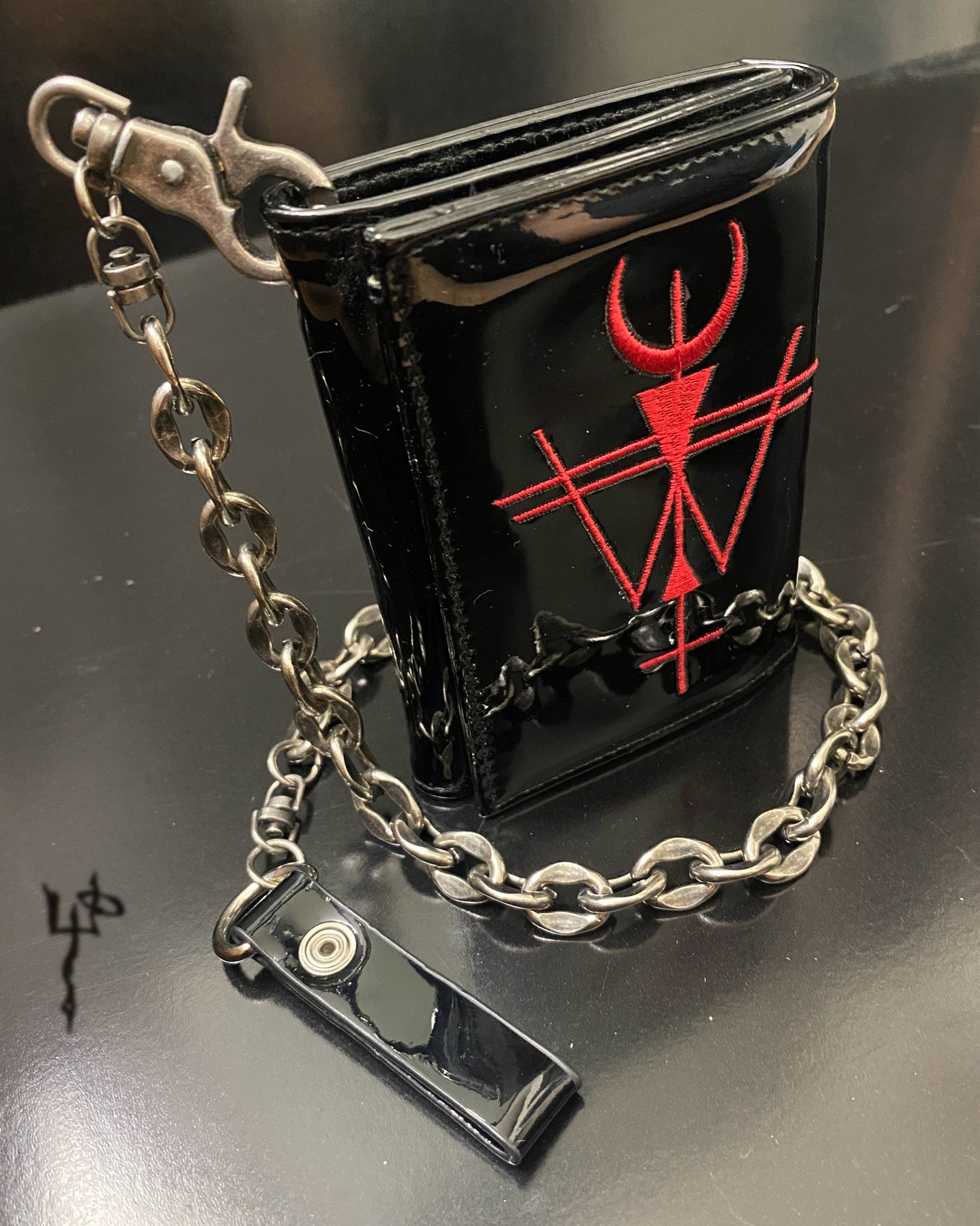 Widow Phantom Funds Trifold Wallet w/ Upgraded Heavy Duty Chain