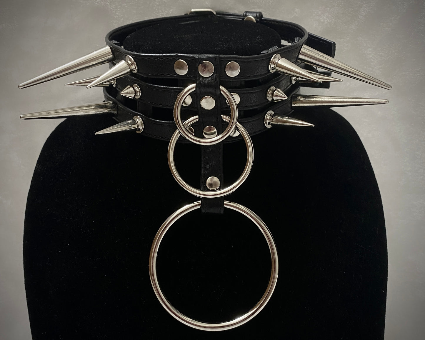 Abyss O-Ring Spiked Choker