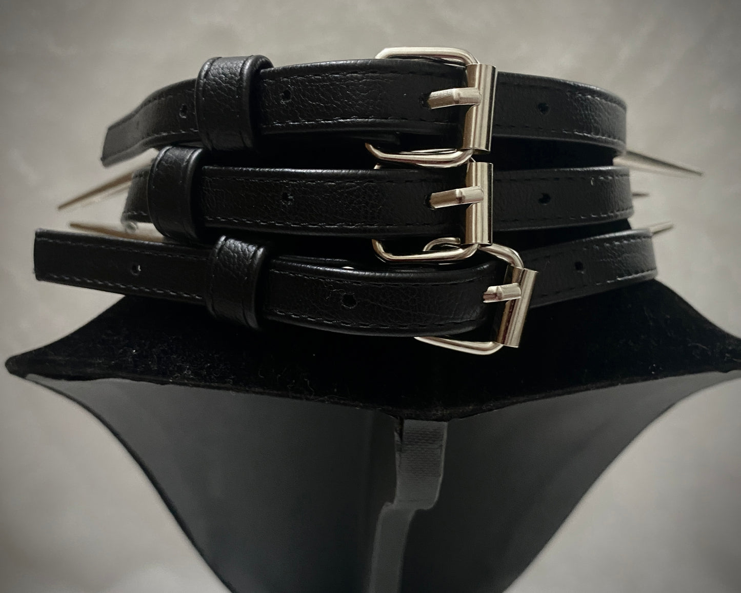 Abyss O-Ring Spiked Choker