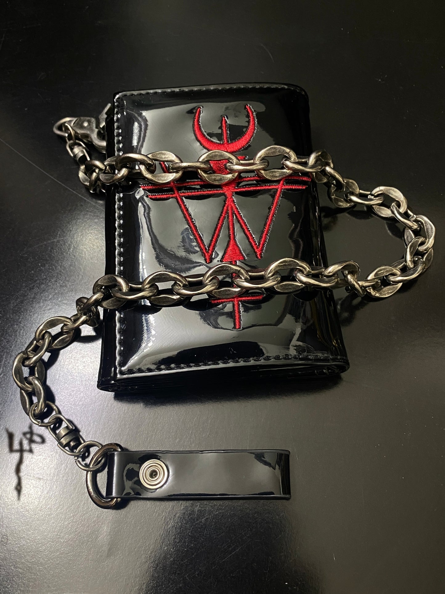 Widow Phantom Funds Trifold Wallet w/ Upgraded Heavy Duty Chain