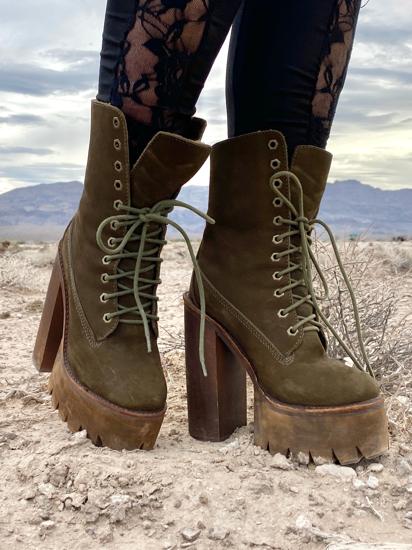 Vintage Jeffrey Campbell Olive Green Genuine Nubuck Leather Sherpa Wood Platform Boots