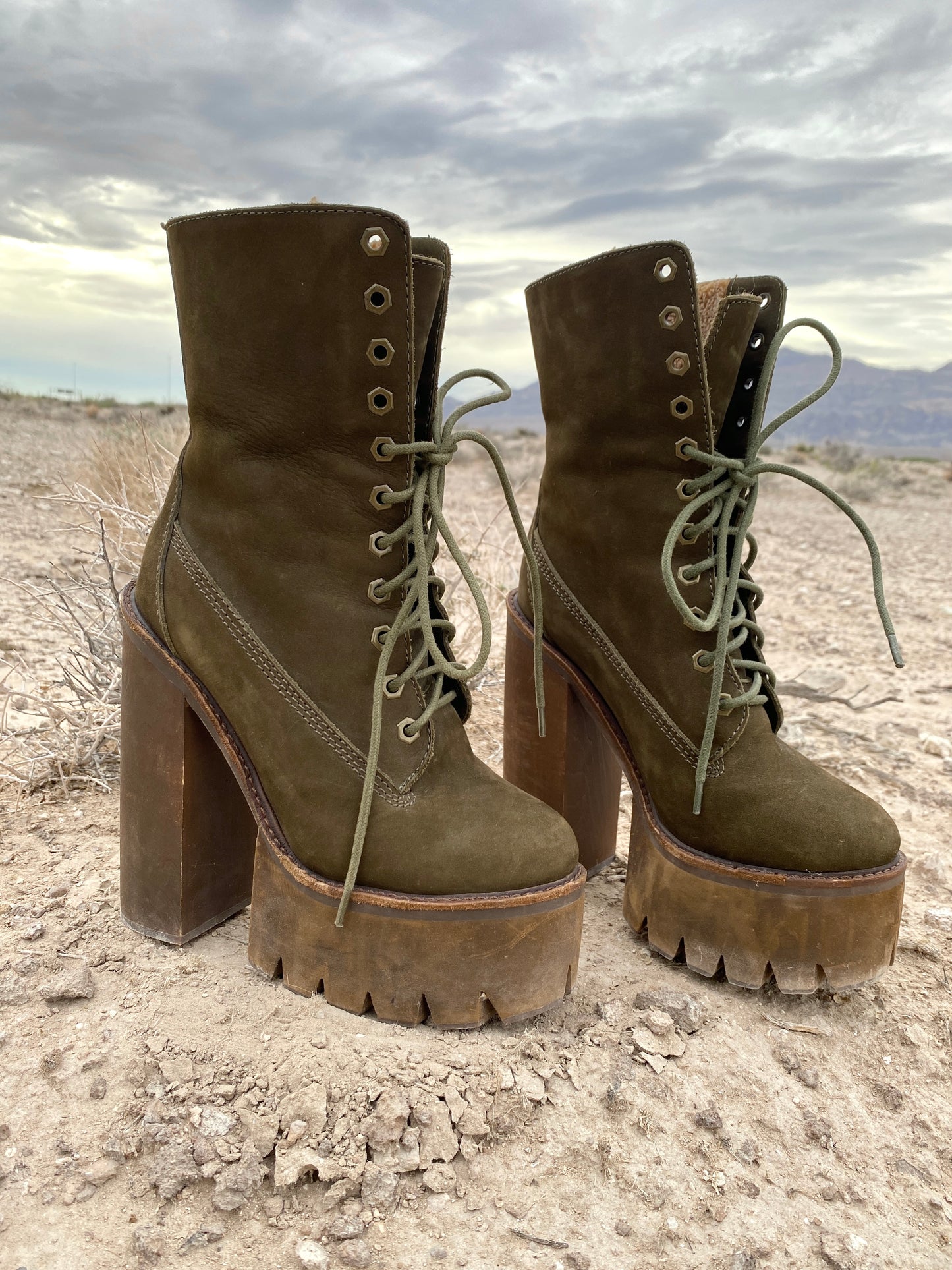 Vintage Jeffrey Campbell Olive Green Genuine Nubuck Leather Sherpa Wood Platform Boots