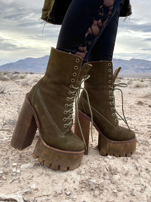 Vintage Jeffrey Campbell Olive Green Genuine Nubuck Leather Sherpa Wood Platform Boots