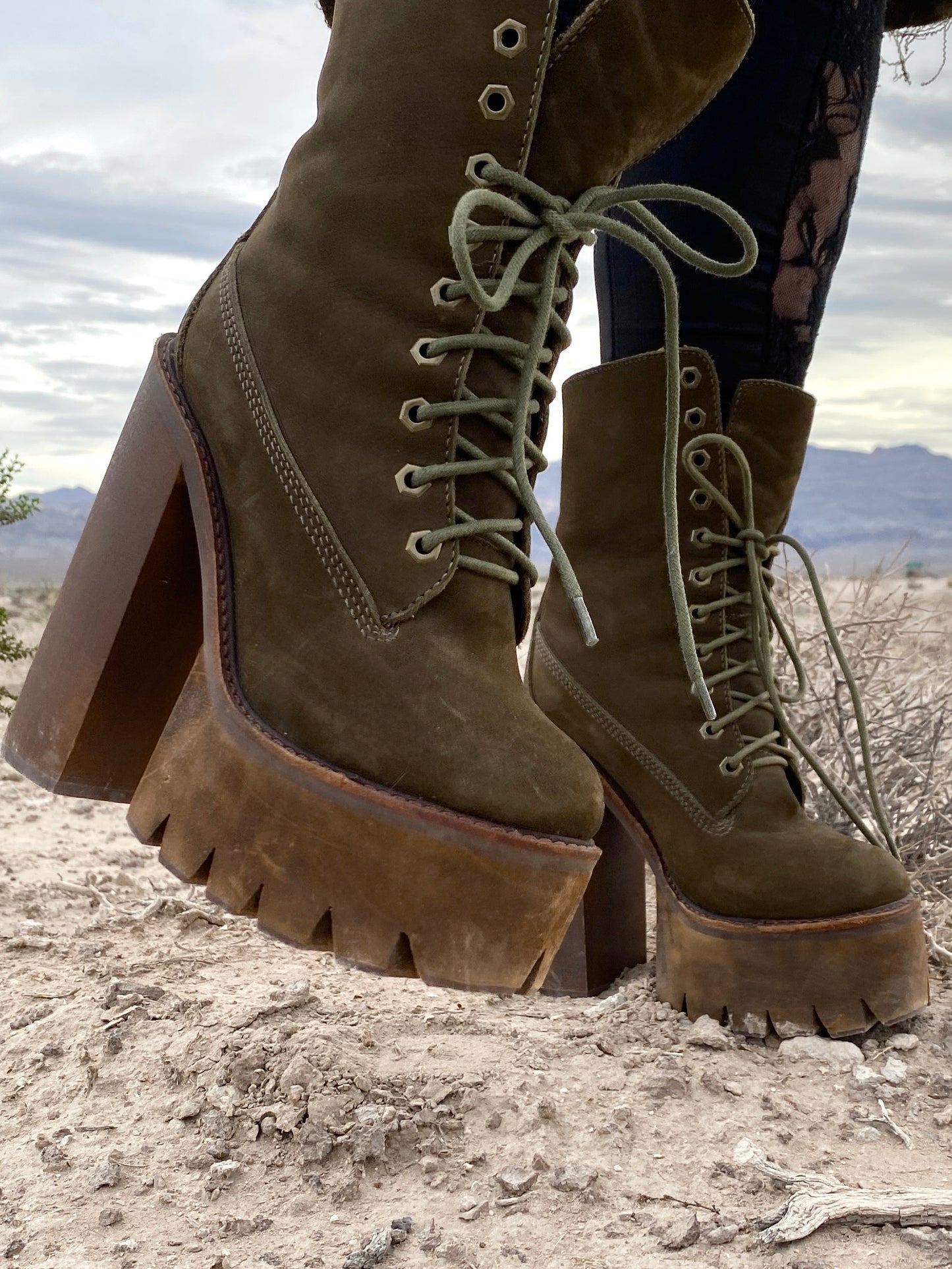 Vintage Jeffrey Campbell Olive Green Genuine Nubuck Leather Sherpa Wood Platform Boots